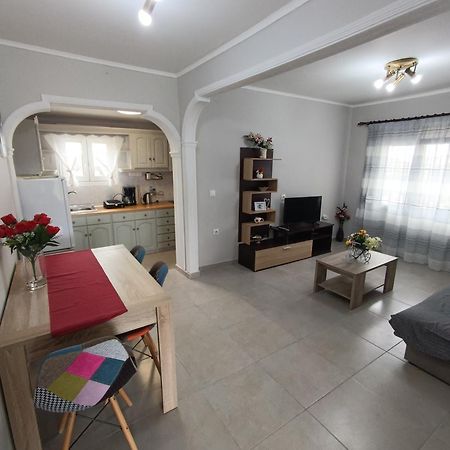 Apartmán Spiros Full House In Marathias Exteriér fotografie