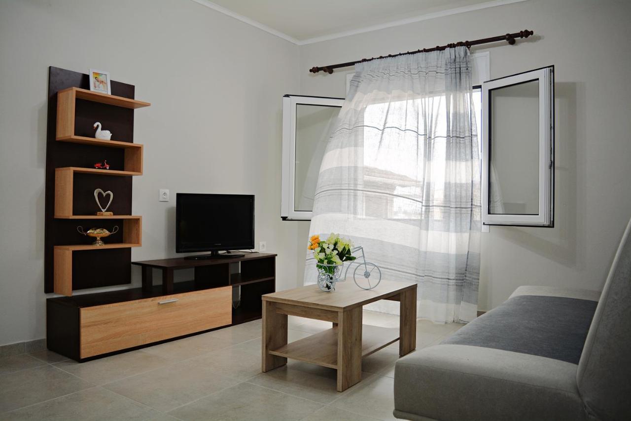 Apartmán Spiros Full House In Marathias Exteriér fotografie